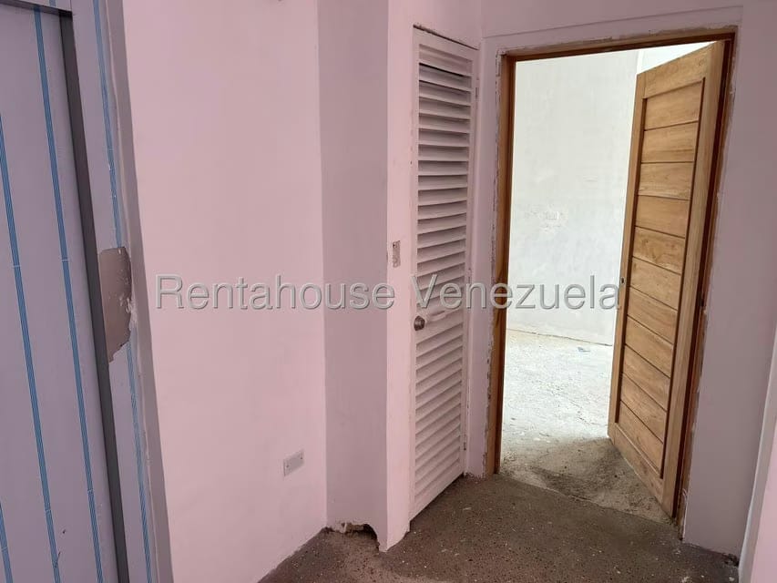 Apartamento (1 Nivel) en Venta en Solar del Hatillo, Distrito Metropolitano - 18