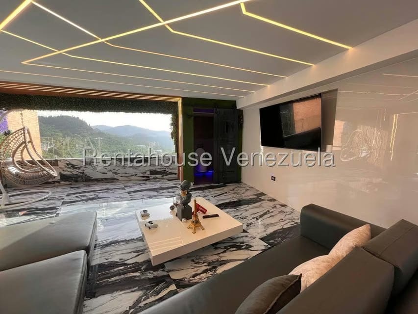 Apartamento (Duplex) en Venta en El Cigarral, Distrito Metropolitano - 11