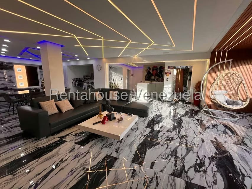 Apartamento (Duplex) en Venta en El Cigarral, Distrito Metropolitano - 19
