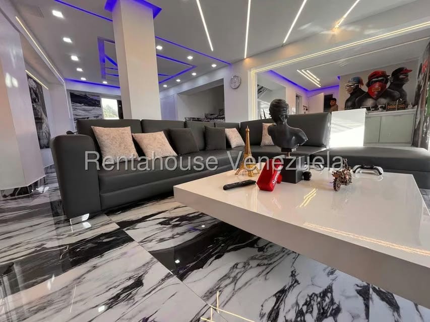 Apartamento (Duplex) en Venta en El Cigarral, Distrito Metropolitano - 21