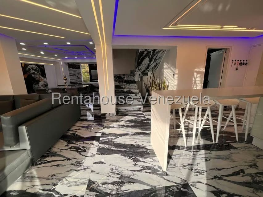 Apartamento (Duplex) en Venta en El Cigarral, Distrito Metropolitano - 22