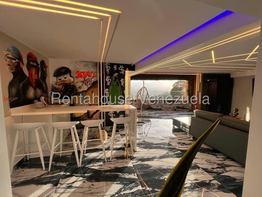 Apartamento (Duplex) en Venta en El Cigarral, Distrito Metropolitano - 26