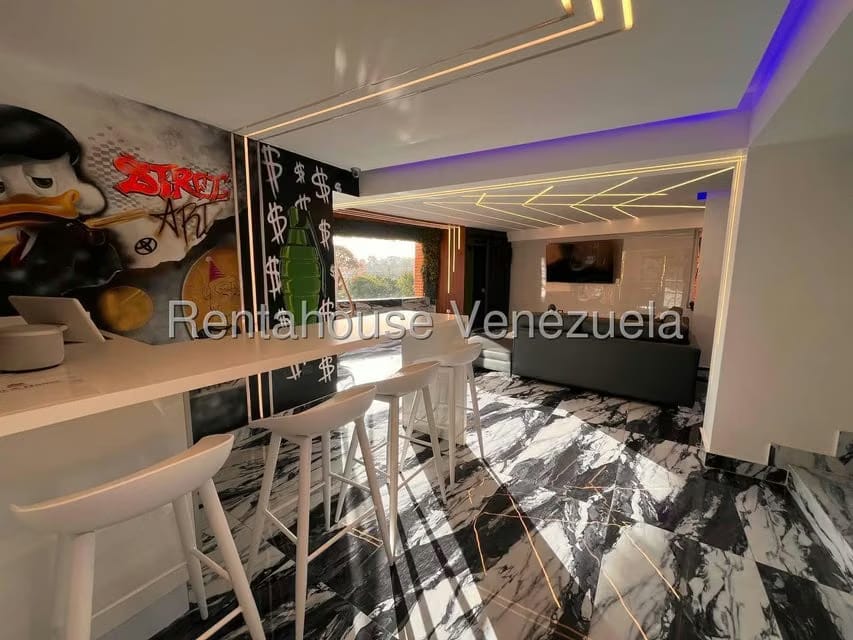 Apartamento (Duplex) en Venta en El Cigarral, Distrito Metropolitano - 4