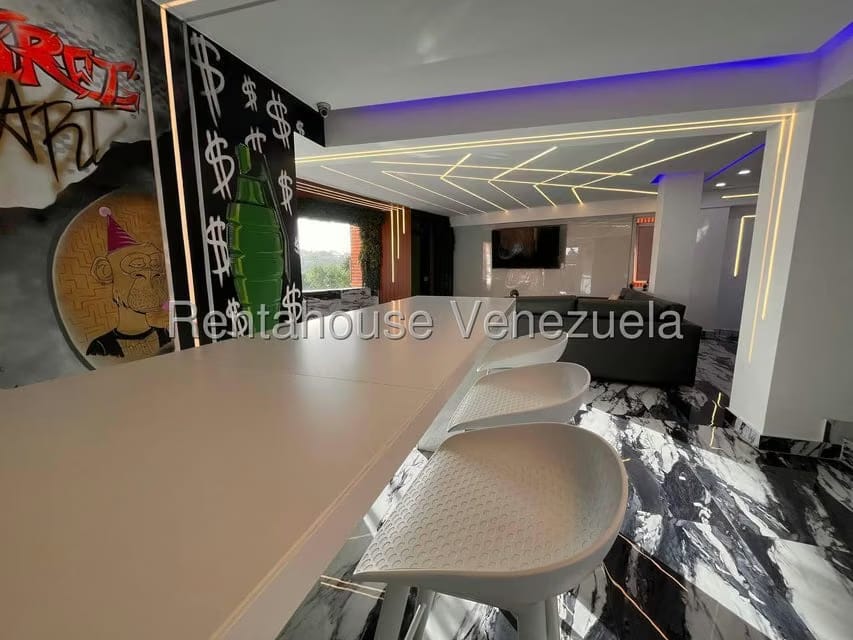 Apartamento (Duplex) en Venta en El Cigarral, Distrito Metropolitano - 6