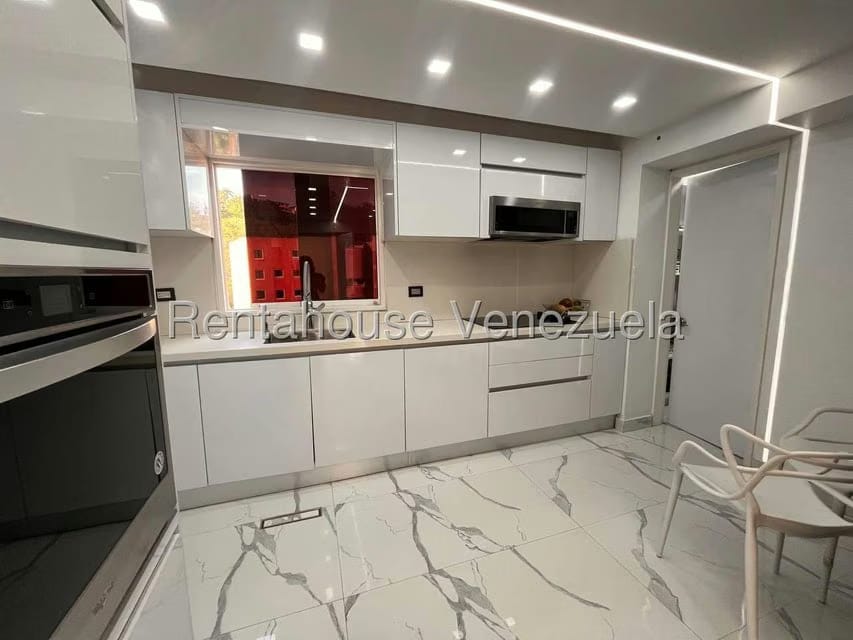 Apartamento (Duplex) en Venta en El Cigarral, Distrito Metropolitano - 60