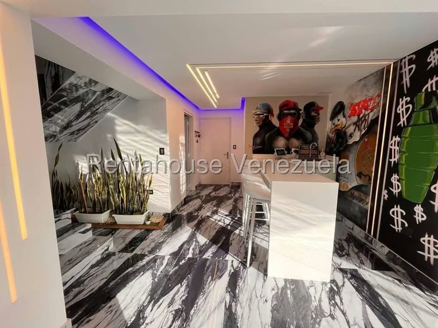Apartamento (Duplex) en Venta en El Cigarral, Distrito Metropolitano - 7