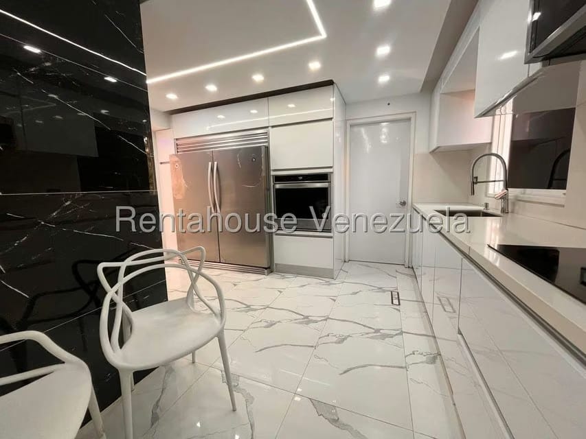 Apartamento (Duplex) en Venta en El Cigarral, Distrito Metropolitano - 62