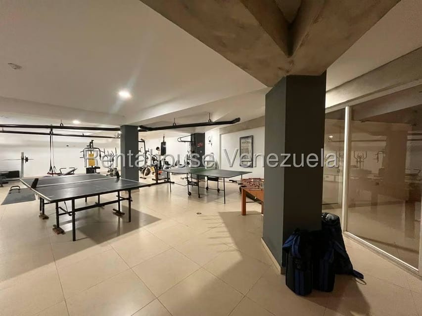 Apartamento (Duplex) en Venta en El Cigarral, Distrito Metropolitano - 64
