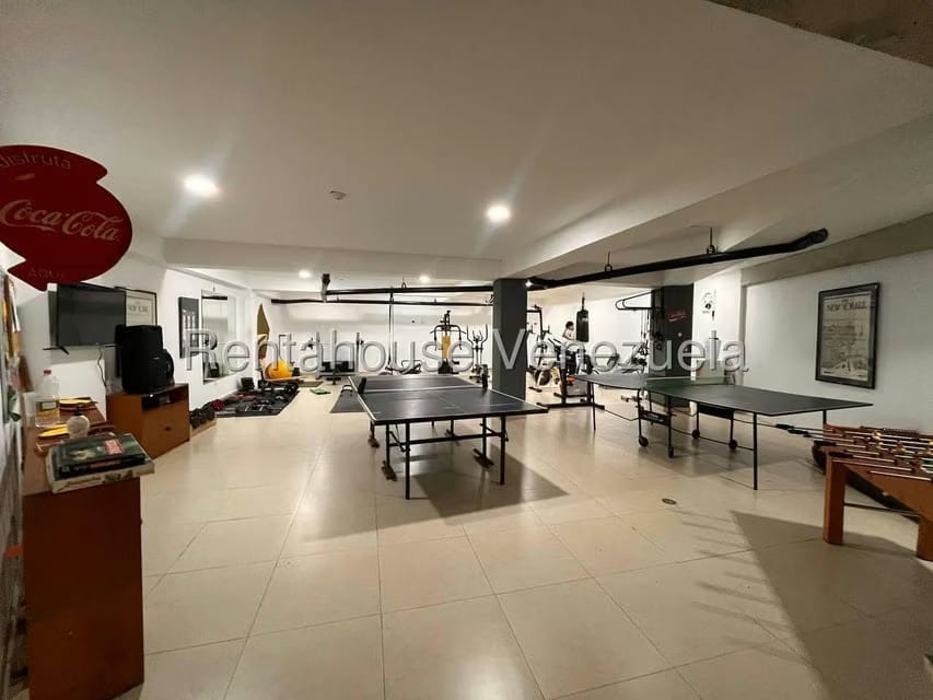 Apartamento (Duplex) en Venta en El Cigarral, Distrito Metropolitano - 65