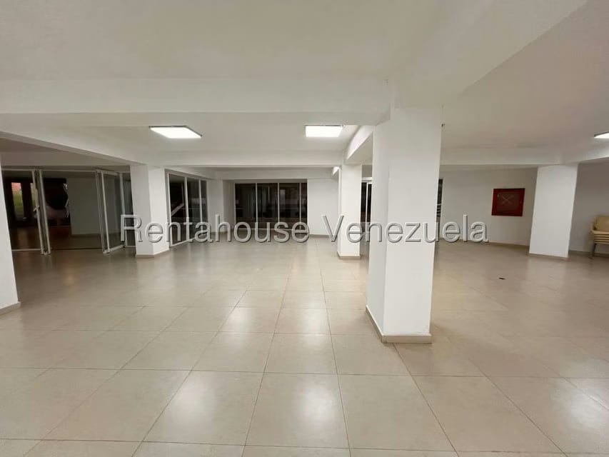 Apartamento (Duplex) en Venta en El Cigarral, Distrito Metropolitano - 69