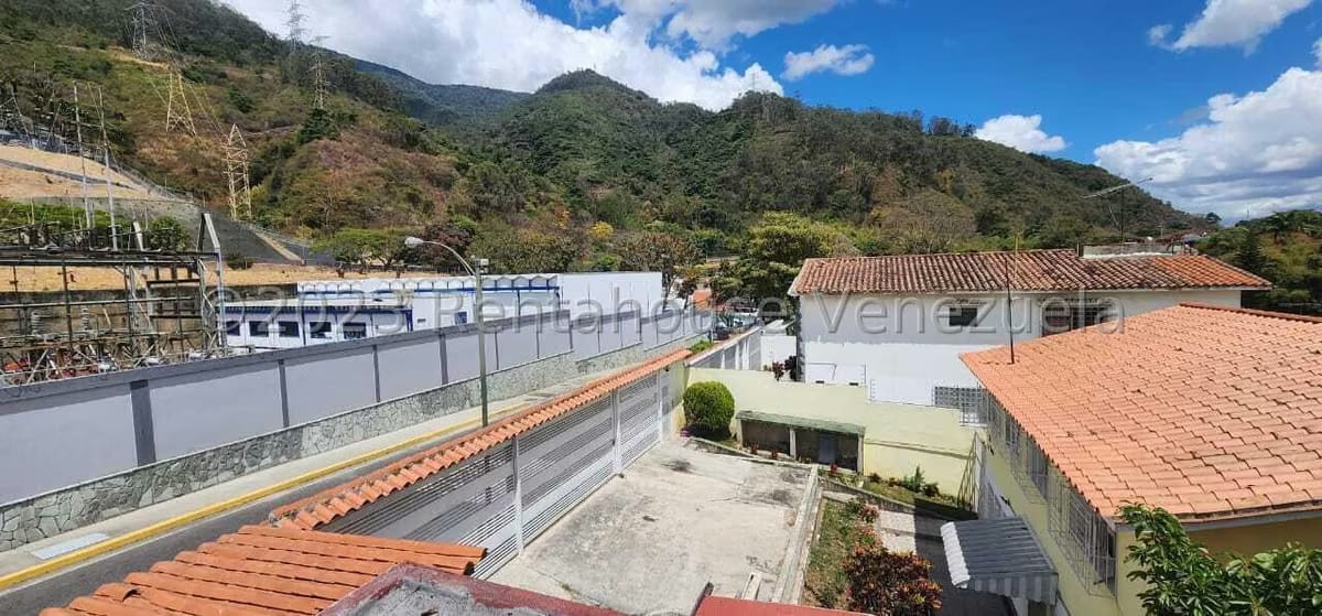 Casa (Multipes Niveles) en Venta en San Bernardino, Distrito Metropolitano - 77