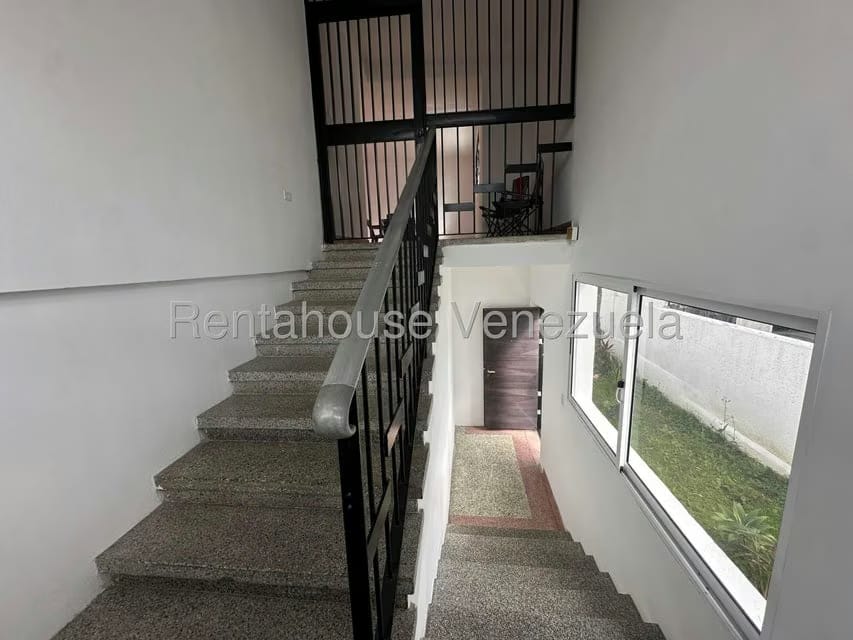 Comercial (Local Comercial) en Alquiler en Santa Monica, Distrito Metropolitano - 11