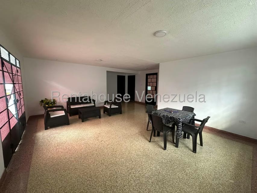 Comercial (Local Comercial) en Alquiler en Santa Monica, Distrito Metropolitano - 12