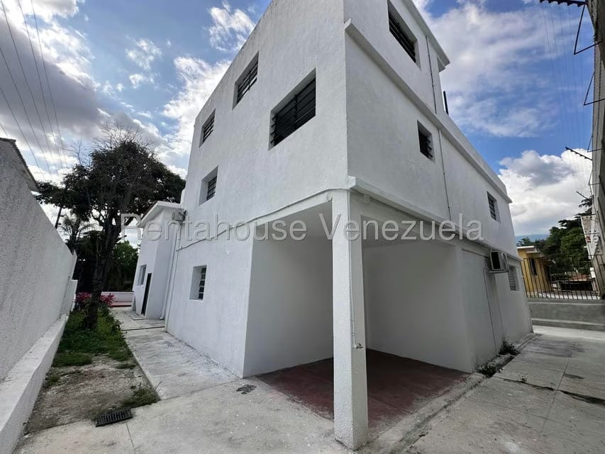 Comercial (Local Comercial) en Alquiler en Santa Monica, Distrito Metropolitano - 3