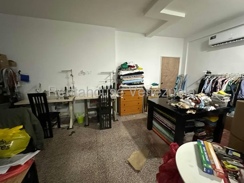 Comercial (Local Comercial) en Alquiler en Santa Monica, Distrito Metropolitano - 9