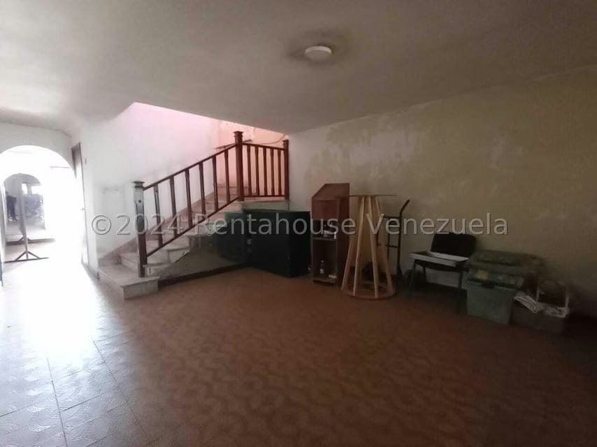 Casa (Duplex) en Alquiler en La Viña, Carabobo - 3