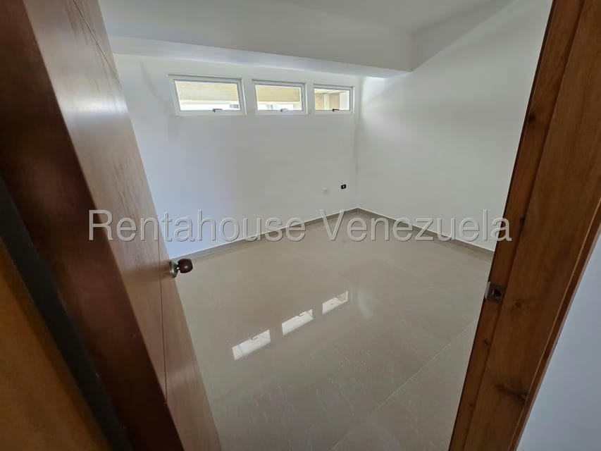 Apartamento (1 Nivel) en Venta en Agua Sal, Miranda - 11