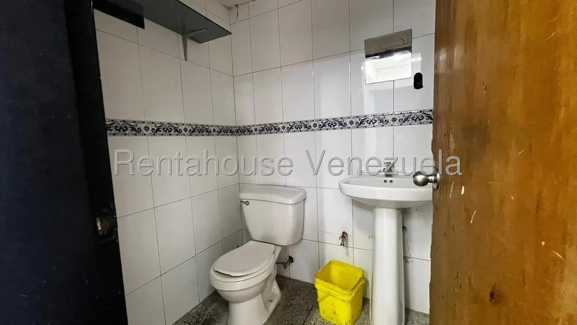 Comercial (Local Comercial) en Alquiler en Centro, Lara - 11