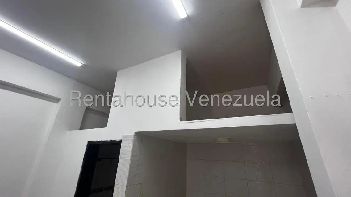 Comercial (Local Comercial) en Alquiler en Centro, Lara - 3