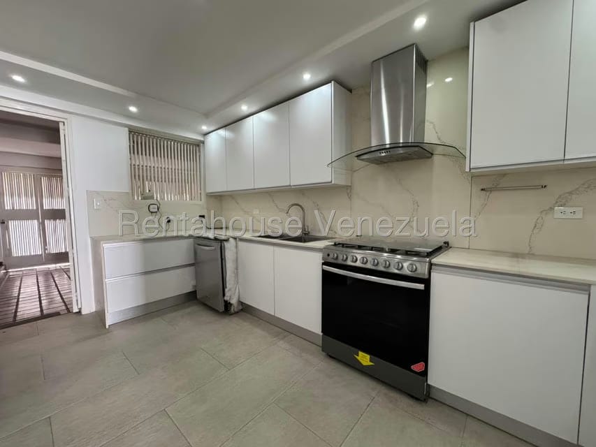 Casa (Duplex) en Venta en Santa Ines, Distrito Metropolitano - 16
