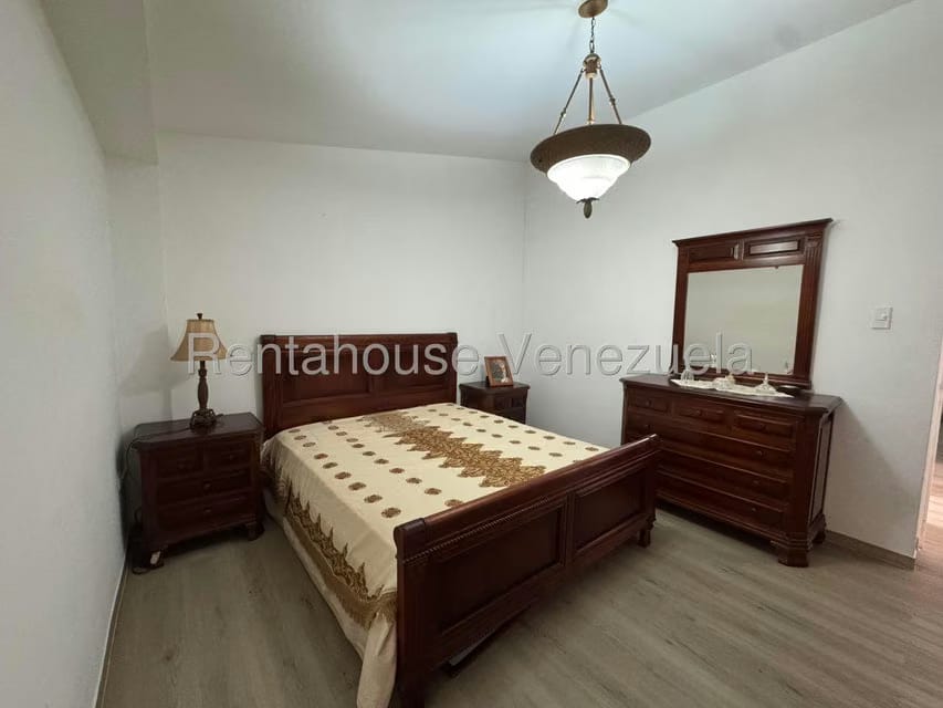 Casa (Duplex) en Venta en Santa Ines, Distrito Metropolitano - 26