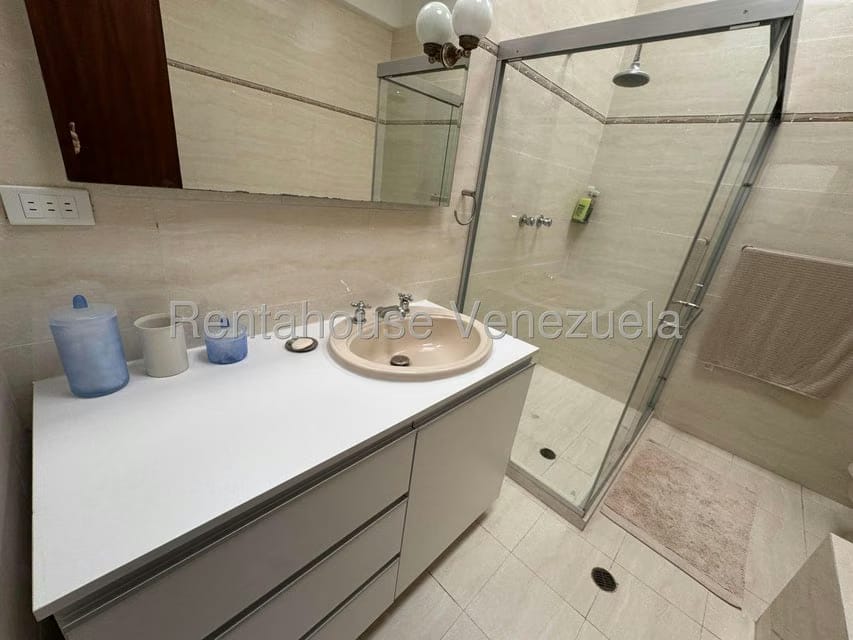 Casa (Duplex) en Venta en Santa Ines, Distrito Metropolitano - 36