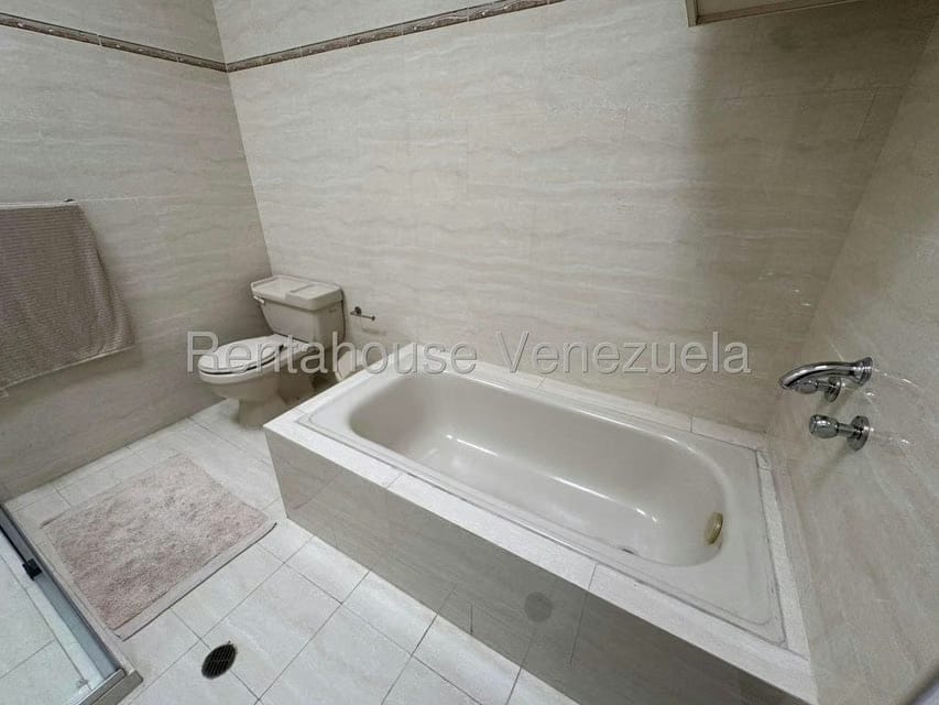 Casa (Duplex) en Venta en Santa Ines, Distrito Metropolitano - 37