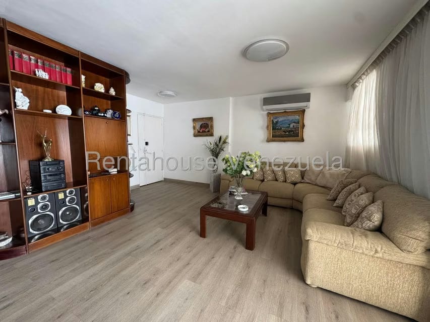 Casa (Duplex) en Venta en Santa Ines, Distrito Metropolitano - 6