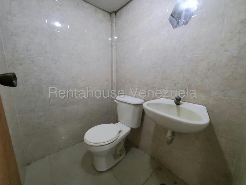 Comercial (Local Comercial) en Alquiler en Avenida Bolivar, Aragua - 17