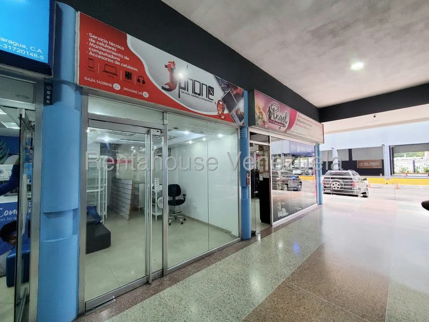 Comercial (Local Comercial) en Alquiler en Avenida Bolivar, Aragua - 3