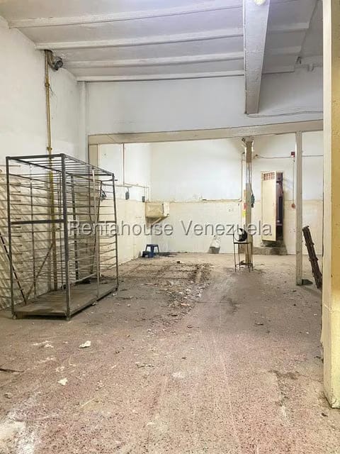Comercial (Local Comercial) en Alquiler en Parroquia Santa Rosalia, Distrito Metropolitano - 2