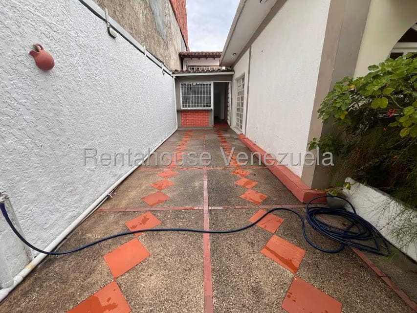 Comercial (Local Comercial) en Alquiler en Nueva Segovia, Lara - 2