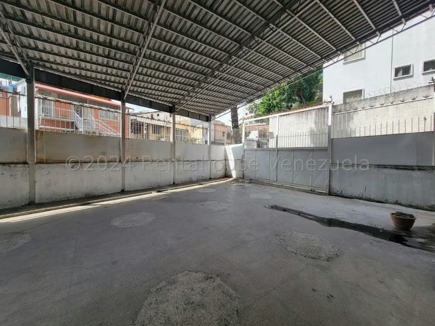 Comercial (Local Comercial) en Venta en Los Rosales, Distrito Metropolitano - 11