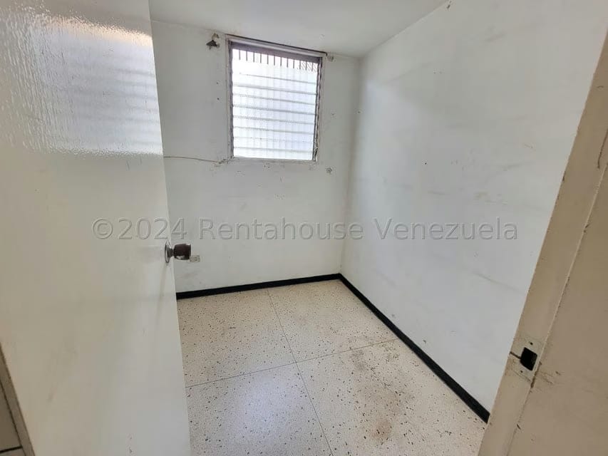 Comercial (Local Comercial) en Venta en Los Rosales, Distrito Metropolitano - 12