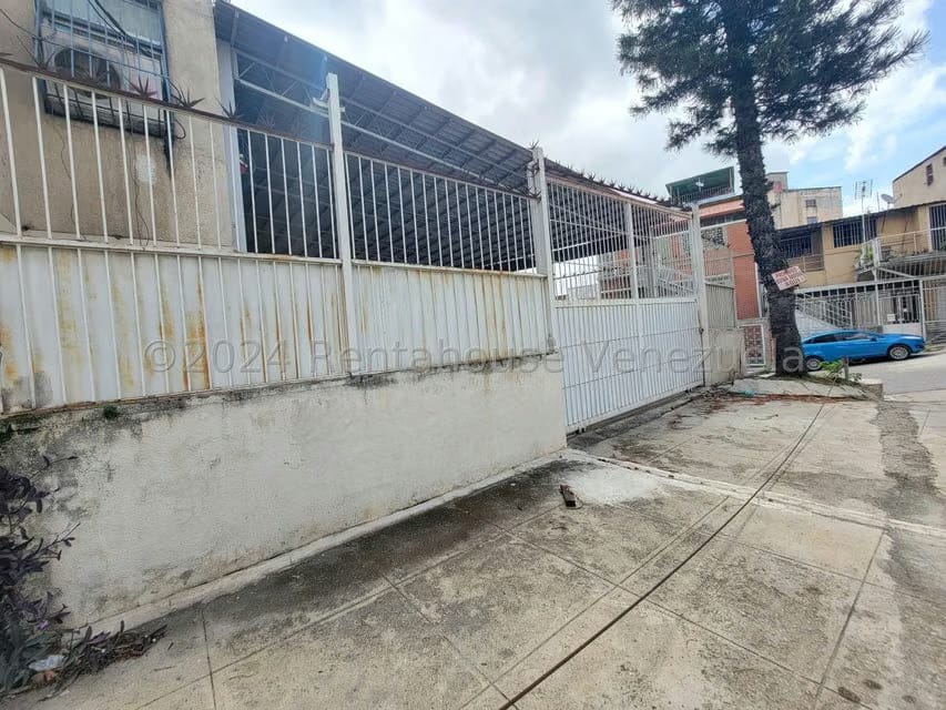 Comercial (Local Comercial) en Venta en Los Rosales, Distrito Metropolitano - 16