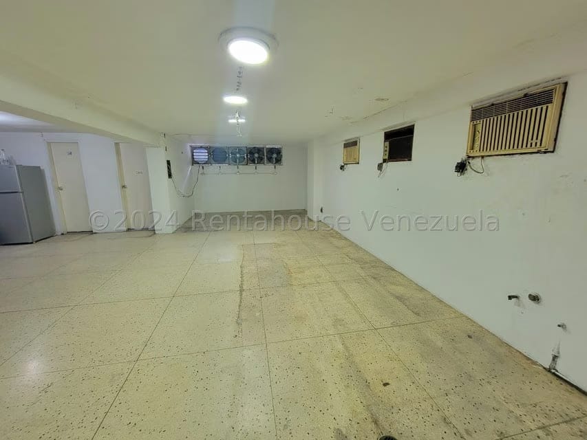 Comercial (Local Comercial) en Venta en Los Rosales, Distrito Metropolitano - 3
