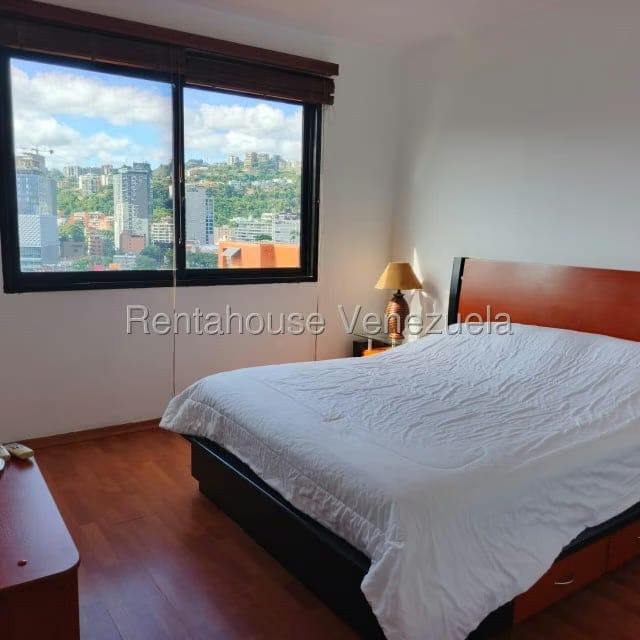 Apartamento (1 Nivel) en Alquiler en El Rosal, Distrito Metropolitano - 13