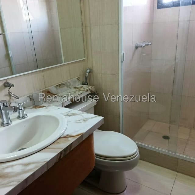 Apartamento (1 Nivel) en Alquiler en El Rosal, Distrito Metropolitano - 14