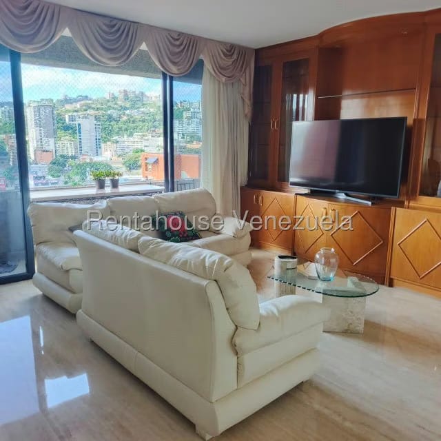 Apartamento (1 Nivel) en Alquiler en El Rosal, Distrito Metropolitano - 3