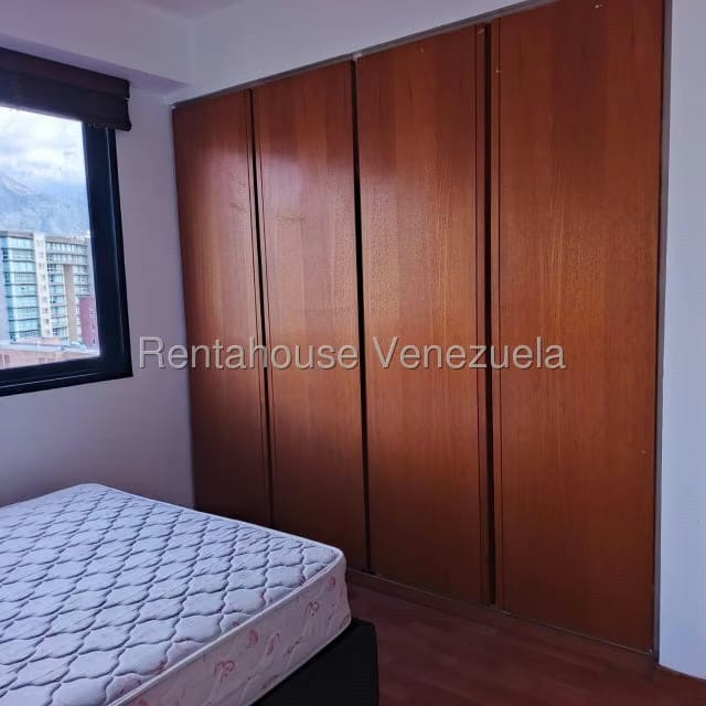 Apartamento (1 Nivel) en Alquiler en El Rosal, Distrito Metropolitano - 9