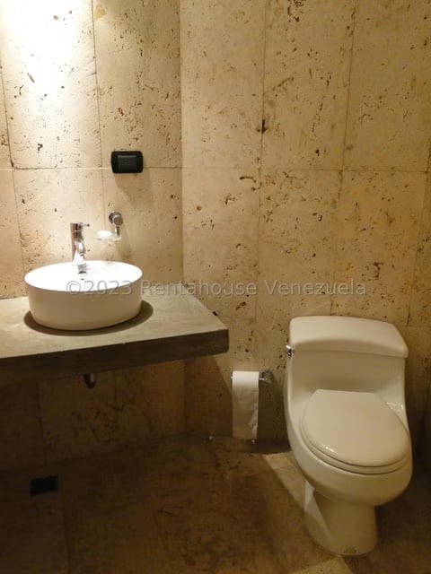 Apartamento (1 Nivel) en Venta en Cumbres de Curumo, Distrito Metropolitano - 19