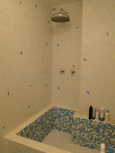 Apartamento (1 Nivel) en Venta en Cumbres de Curumo, Distrito Metropolitano - 26