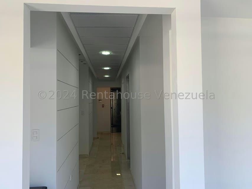 Comercial (Oficina) en Alquiler en Macaracuay, Distrito Metropolitano - 11