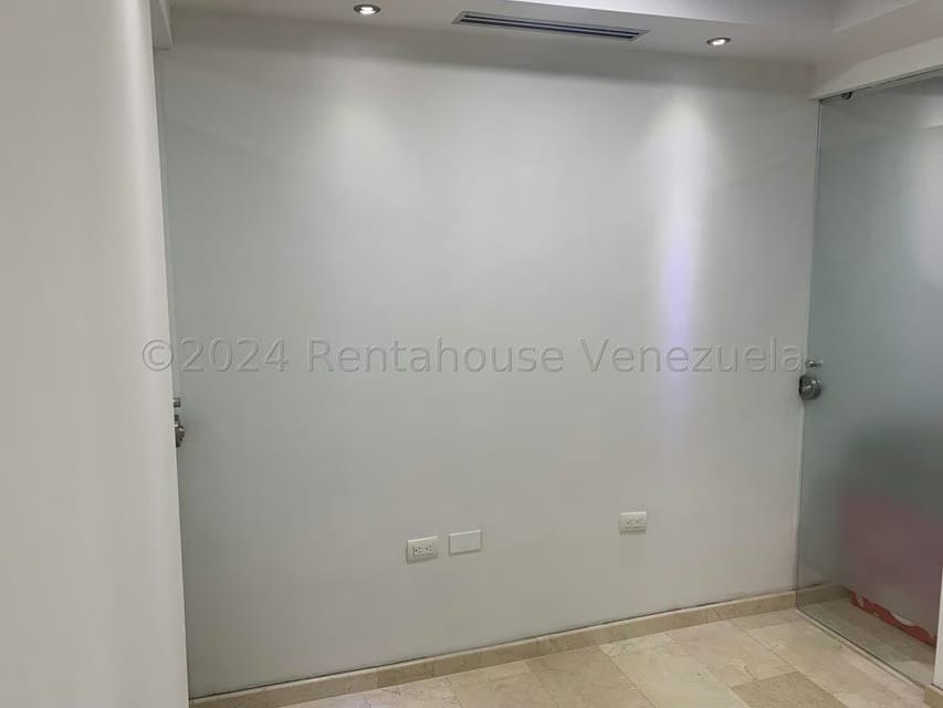 Comercial (Oficina) en Alquiler en Macaracuay, Distrito Metropolitano - 12
