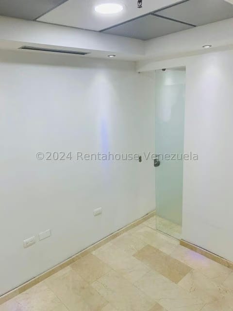 Comercial (Oficina) en Alquiler en Macaracuay, Distrito Metropolitano - 13