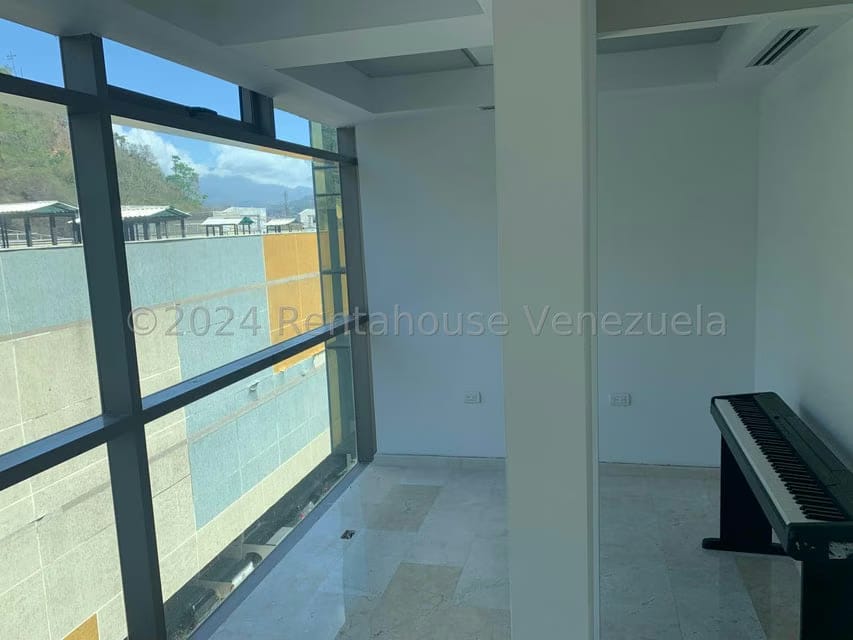 Comercial (Oficina) en Alquiler en Macaracuay, Distrito Metropolitano - 15
