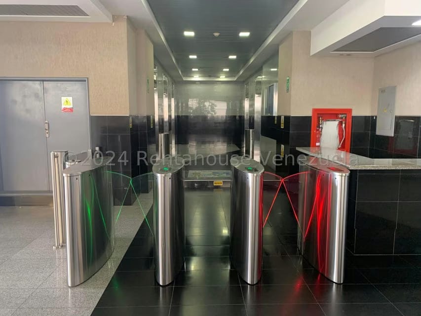 Comercial (Oficina) en Alquiler en Macaracuay, Distrito Metropolitano - 6