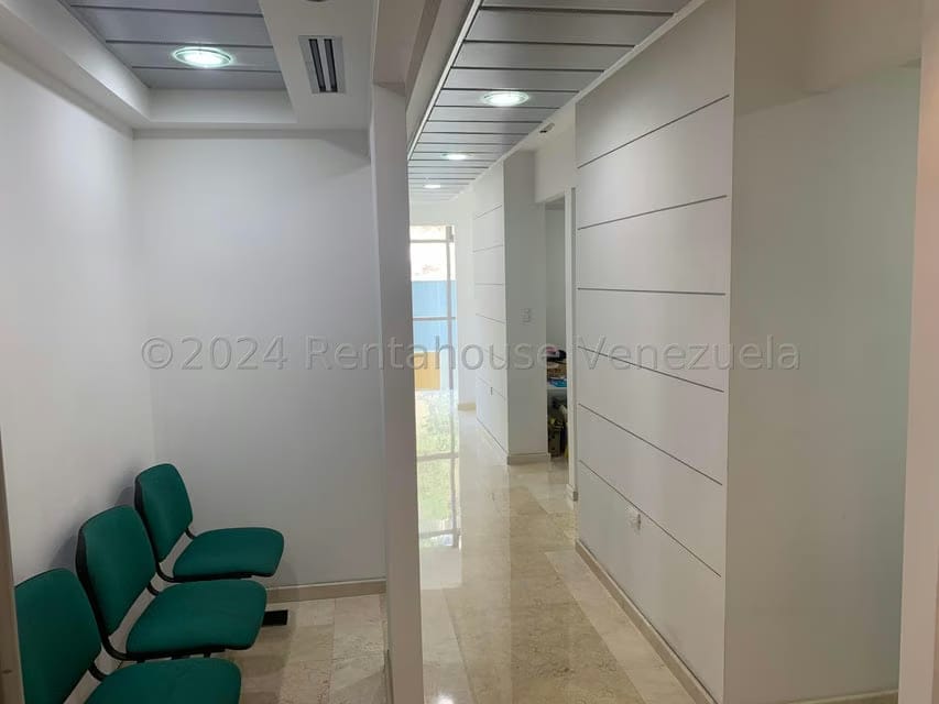 Comercial (Oficina) en Alquiler en Macaracuay, Distrito Metropolitano - 9