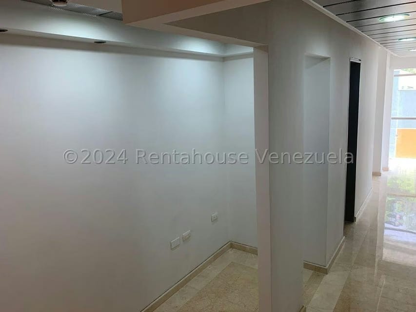 Comercial (Oficina) en Alquiler en Macaracuay, Distrito Metropolitano - 10