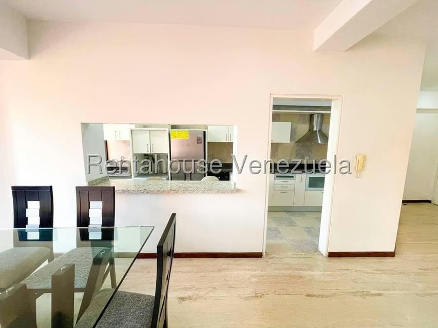 Apartamento (1 Nivel) en Alquiler en Campo Alegre, Distrito Metropolitano - 14